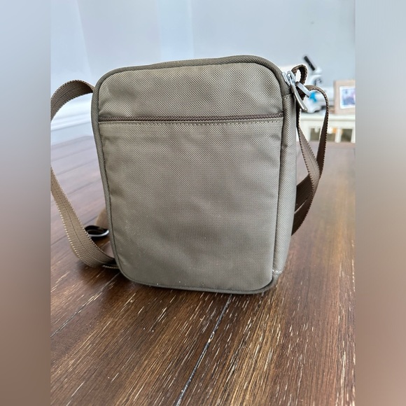 Tumi tech swing pack cross body bag - Picture 2 of 15